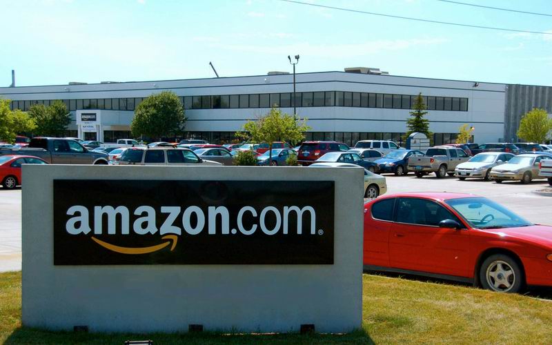 Amazon Will Make Some Employees Relocate for Return to Office